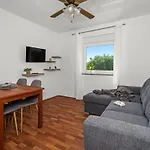 Fortuna 2 By Interhome Apartman