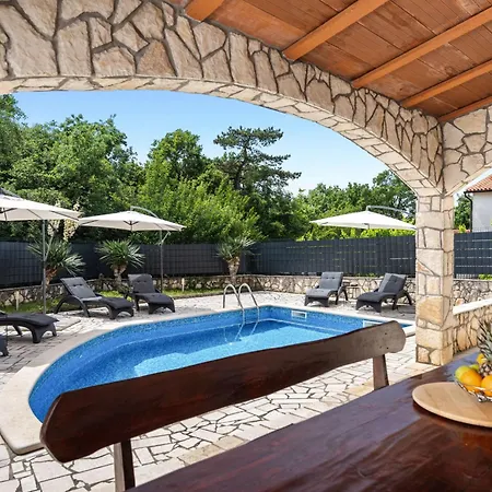 Fortuna 2 By Interhome Apartman Vinez